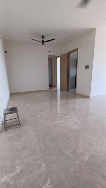 Room in 3 BHK Apartment at Rajesh Raj Infinia, Malad West – for Rent