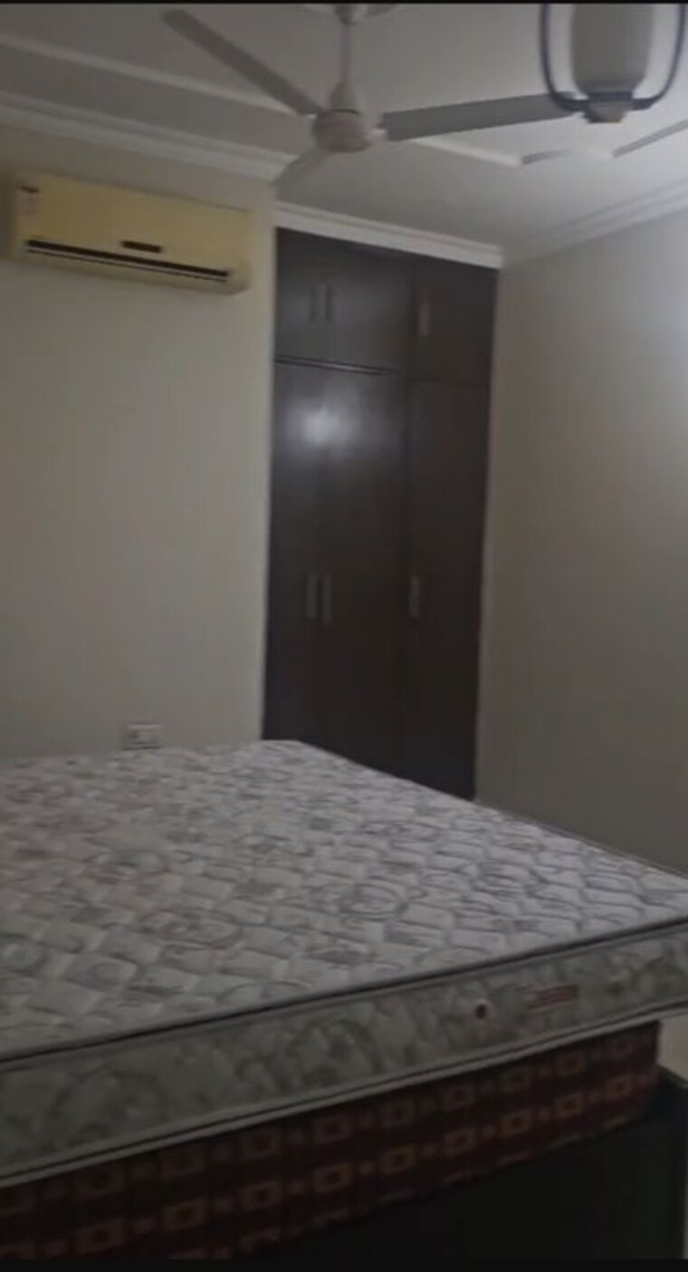 Bedroom, greater kailash ii 3 Bedroom 250 Sq.Yd. Builder Floor In Greater Kailash ii Delhi 10012745