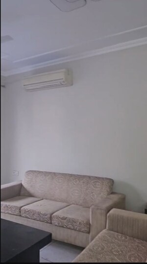 Room in 3 BHK Builder Floor at Greater Kailash ii – for Rent