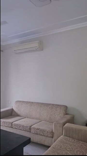 Room in 3 BHK Builder Floor at Greater Kailash ii – for Rent