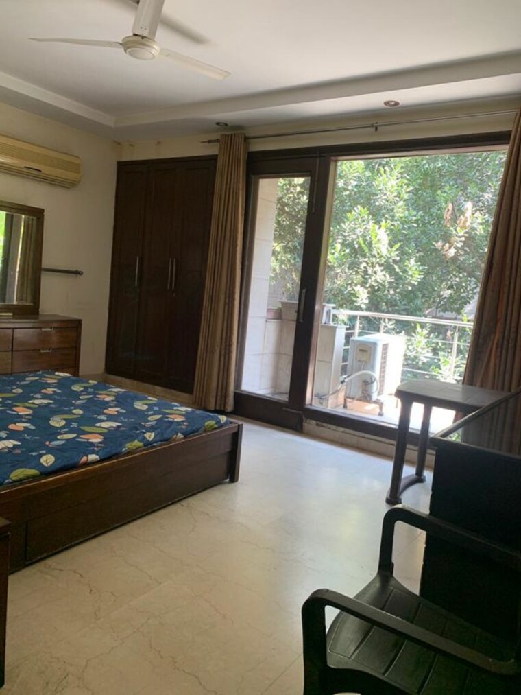 Bedroom, greater kailash ii 4 Bedroom 483 Sq.Yd. Builder Floor In Greater Kailash ii Delhi 10012758