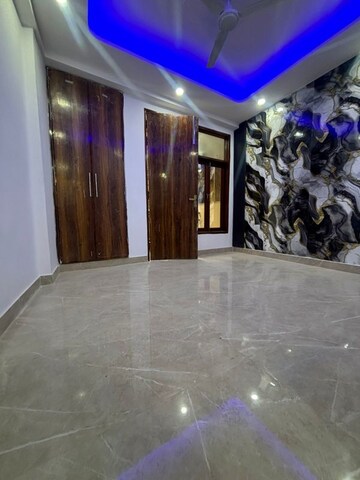 Room in 2 BHK Builder Floor at Saket – for Rent