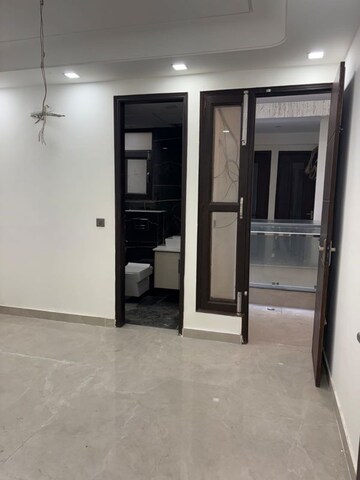 Building Lobby in 3 BHK Builder Floor at Sector 27 Dwarka – for Sale