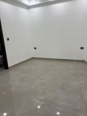 Room in 3 BHK Builder Floor at Sector 27 Dwarka – for Sale