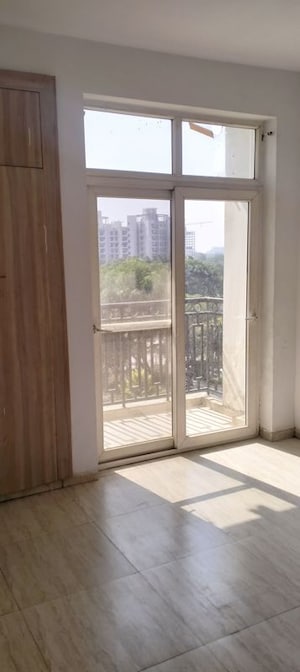 Room in 3.5 BHK Apartment at Ansal API Celebrity Greens, Ashiyana – for Rent
