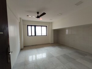 Room in 2 BHK Apartment at Pushpanjali Apartment Prabhadevi, Prabhadevi – for Rent