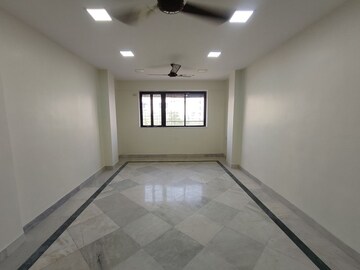 Room in 2 BHK Apartment at Pushpanjali Apartment Prabhadevi, Prabhadevi – for Rent