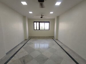Room in 2 BHK Apartment at Pushpanjali Apartment Prabhadevi, Prabhadevi – for Rent