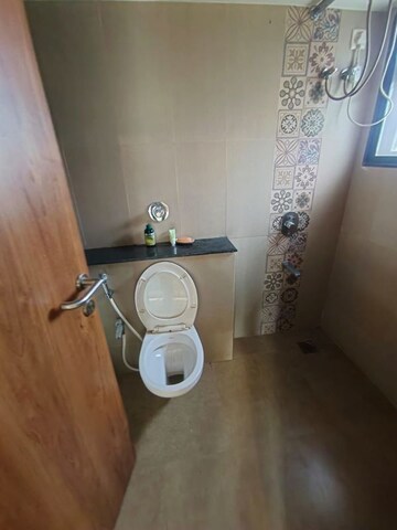 Bathroom in 2.5 BHK Apartment at Majestic Amarjyoti CHS, Chembur – for Rent