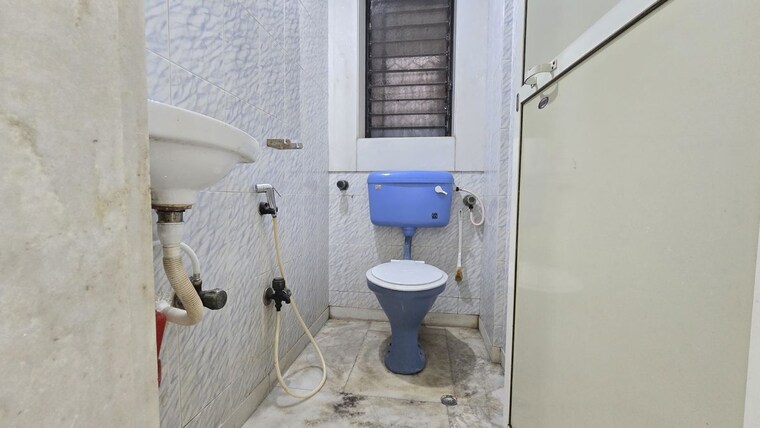 Bathroom, raheja-manali-chs 1 Bedroom 630 Sq.Ft. Apartment In Malad West Mumbai 10012790