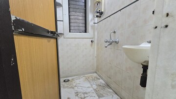 Bathroom in 1 BHK Apartment at Raheja Manali CHS, Malad West – for Rent