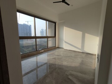 Room in 2 BHK Apartment at Prestige Jasdan Classic, Mahalaxmi – for Rent