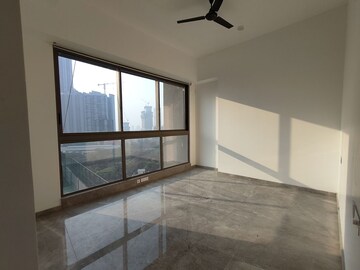 Room in 2 BHK Apartment at Prestige Jasdan Classic, Mahalaxmi – for Rent