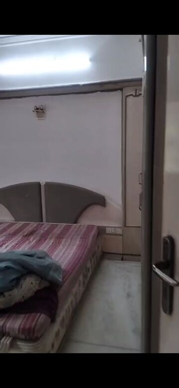 Bedroom in 2 BHK Apartment at Kalpak Estate, Wadala – for Rent