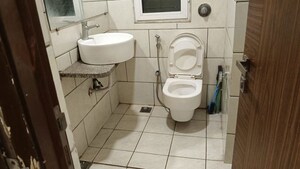 Bathroom in 2 BHK Apartment at Mint Magna Apartment, Parel – for Rent