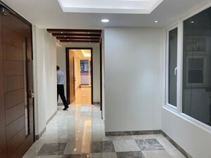 Building Lobby in 3 BHK Builder Floor at Navjeevan Vihar – for Rent