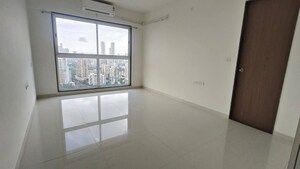 Room in 2 BHK Apartment at Sugee Atharva, Prabhadevi – for Rent