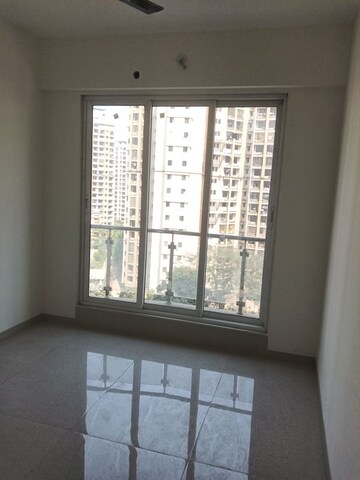 Room in 3 BHK Apartment at Rosa Manhattan, Ghodbunder Road – for Rent