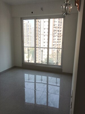 Room in 3 BHK Apartment at Rosa Manhattan, Ghodbunder Road – for Rent