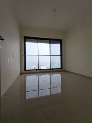 Room in 2 BHK Apartment at Dosti Eastern Bay, Wadala – for Rent