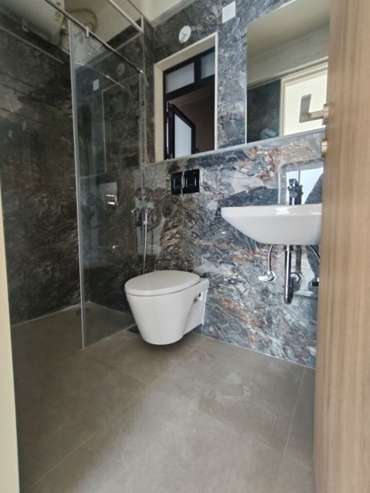 Bathroom, dosti-eastern-bay 2 Bedroom 785 Sq.Ft. Apartment In Wadala Mumbai 10012840