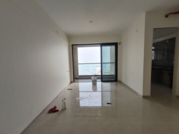 Room in 2 BHK Apartment at Dosti Eastern Bay, Wadala – for Rent