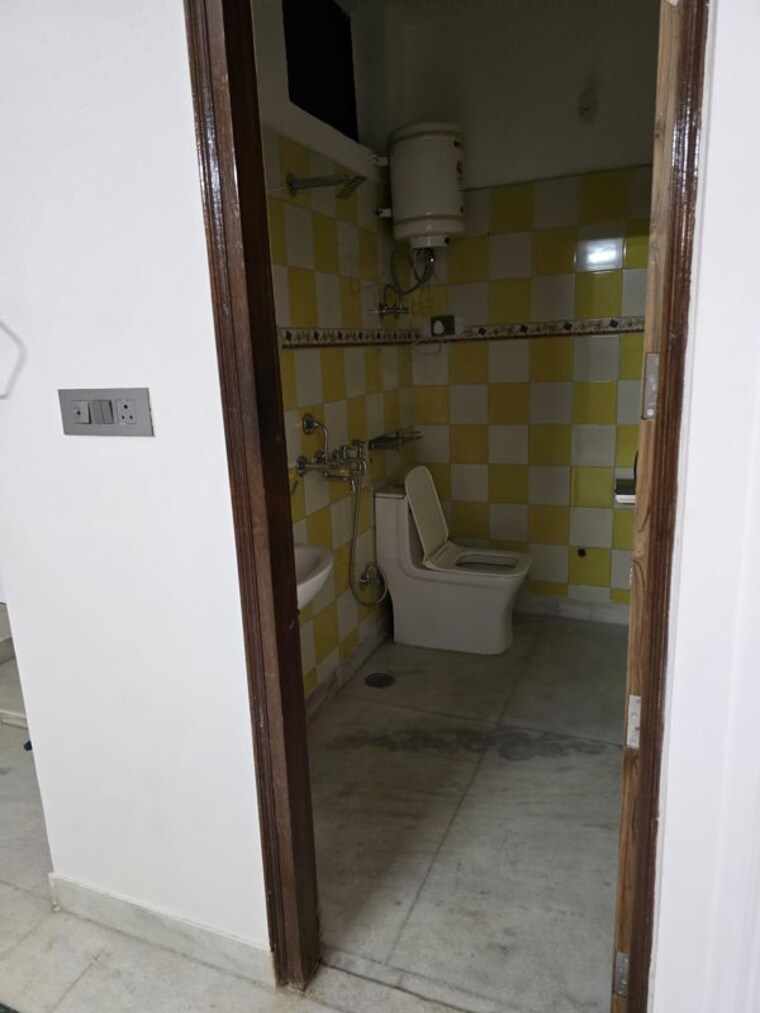 Balcony, ansal-plaza-sector-23 2 Bedroom 1200 Sq.Ft. Independent House In Sector 23 Gurgaon 10012839