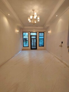 4 BHK + Servant Room Builder Floor For Sale in Sukhdev Vihar