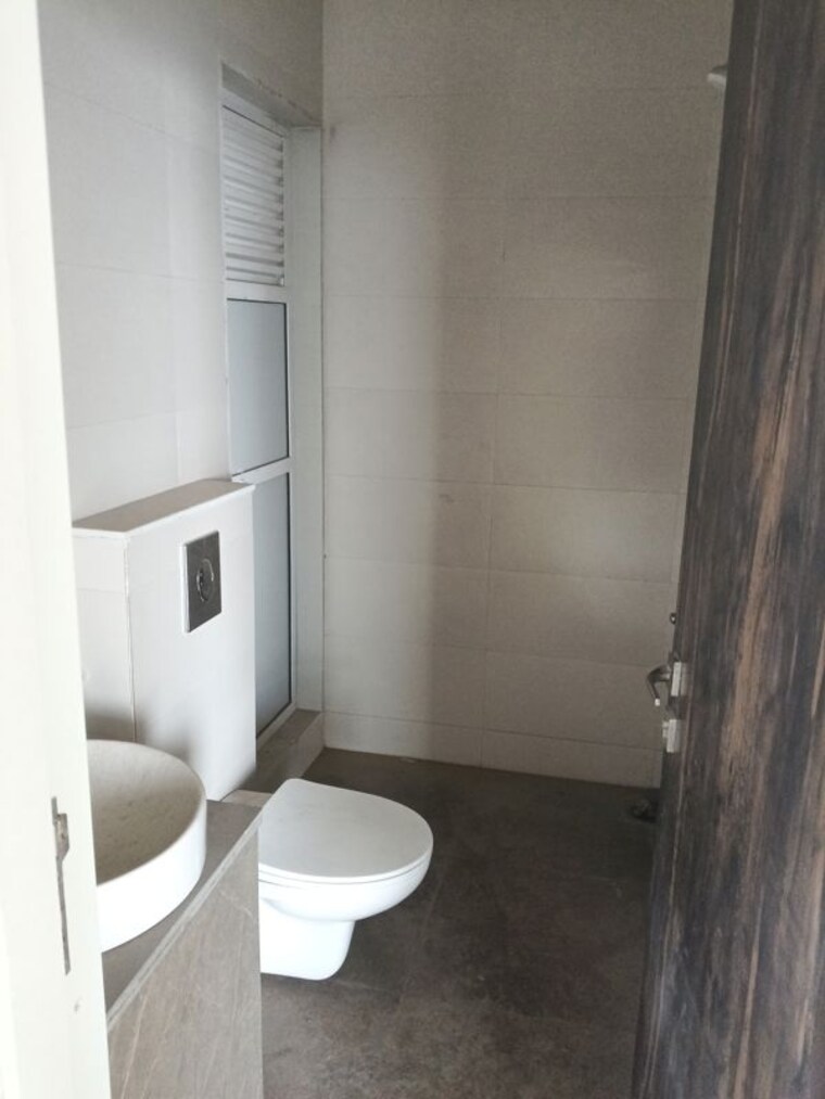 Bathroom, rosa-manhattan 2 Bedroom 754 Sq.Ft. Apartment In Ghodbunder Road Thane 10012844