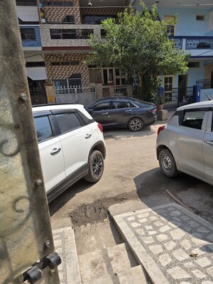 Parking in 2 BHK Independent House at Ansal Plaza Sector-23, Sector 23 – for Sale