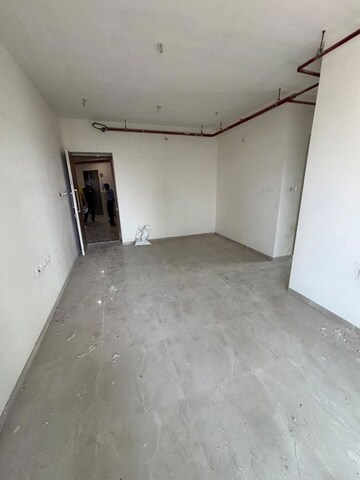 Room in 2 BHK Apartment at Sheth Auris Bliss, Malad West – for Sale