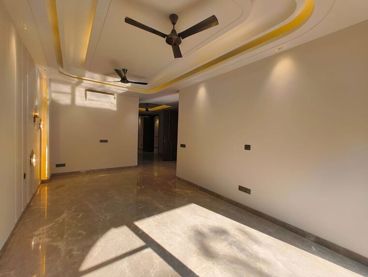 Room, greater kailash i 3 Bedroom 200 Sq.Yd. Builder Floor In Greater Kailash I Delhi 10012884