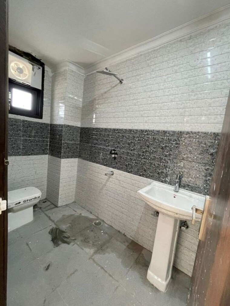Bathroom, saket 2 Bedroom 1200 Sq.Ft. Builder Floor In Saket Delhi 10012882