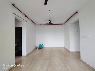 Room in 2 BHK Apartment at Rosa Manhattan, Ghodbunder Road – for Rent