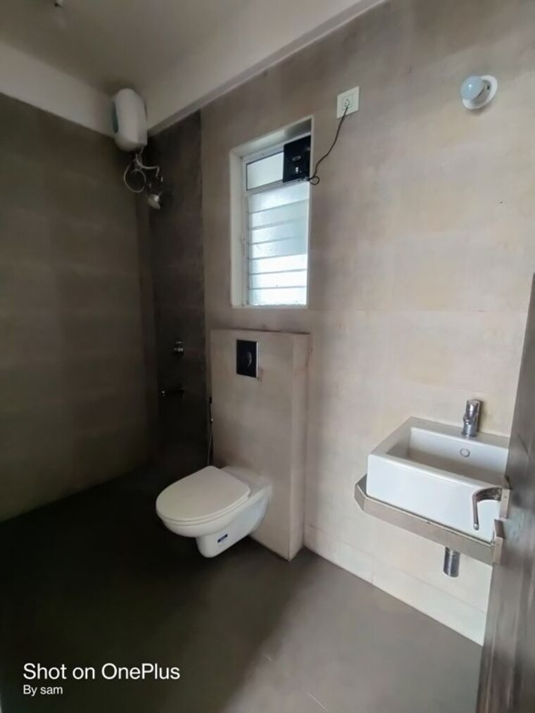 Bathroom, rosa-manhattan 2 Bedroom 754 Sq.Ft. Apartment In Ghodbunder Road Thane 10012921