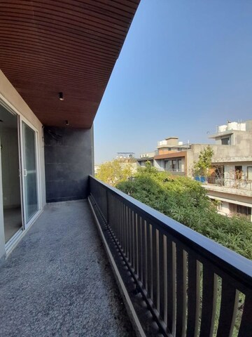 Balcony in 3 BHK Builder Floor at South Extension I – for Sale