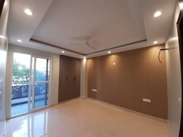 Room in 3 BHK Builder Floor at South Extension I – for Sale