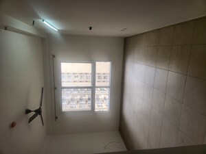 Room in 3.5 BHK Apartment at Bhartiya Nikoo Homes, Thanisandra Main Road – for Rent