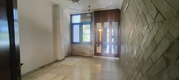 Room, hauz khas 3 Bedroom 200 Sq.Yd. Builder Floor In Hauz Khas Delhi 10012960