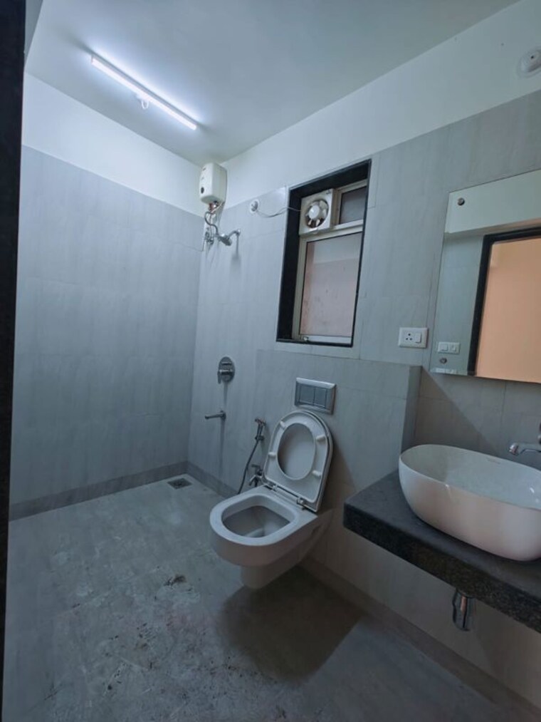 Bathroom, godrej-prime 2 Bedroom 744 Sq.Ft. Apartment In Chembur Mumbai 10012954