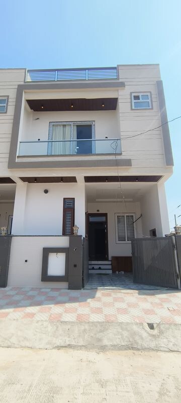 3.5 BHK Villa For Sale in Chordiya City