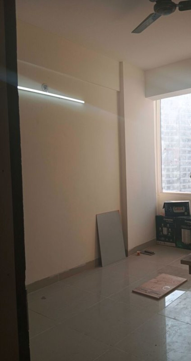 Room, amrapali-heartbeat-city 3 Bedroom 1350 Sq.Ft. Apartment In Sector 107 Noida 10012918