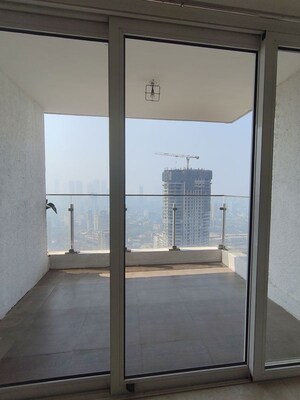 Room in 2 BHK Apartment at LnT Realty Crescent Bay, Parel – for Rent