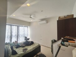 2 BHK Apartment For Rent in Ruparel Ariana