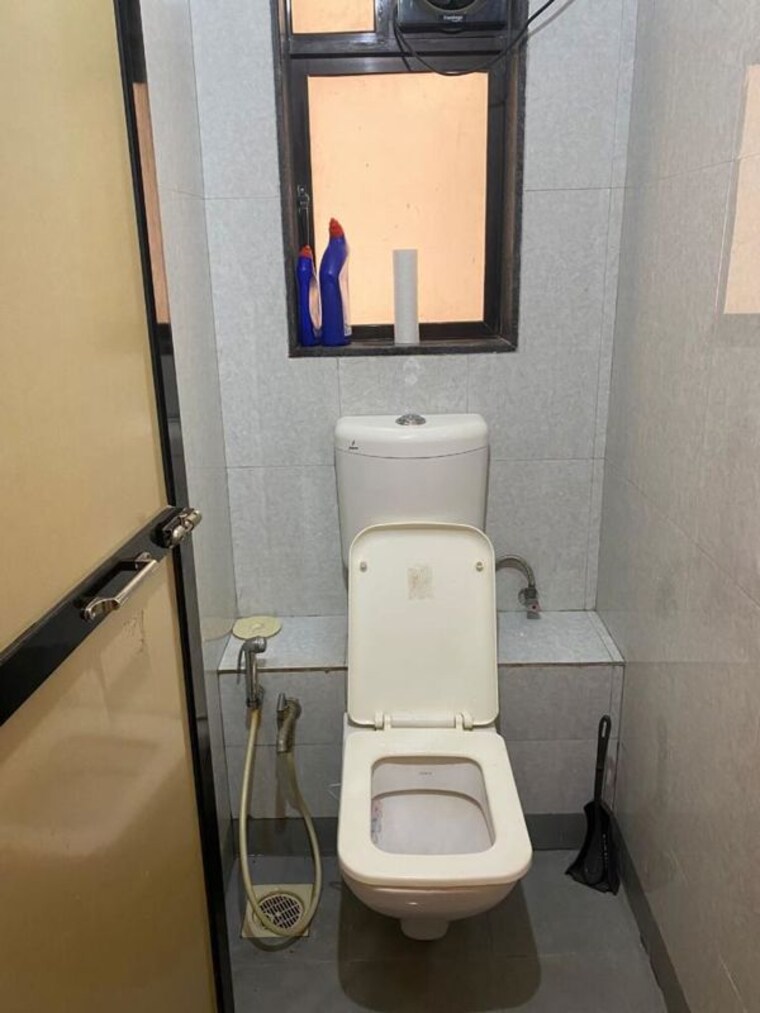Bathroom, godrej-prime 1 Bedroom 475 Sq.Ft. Apartment In Chembur Mumbai 10012990