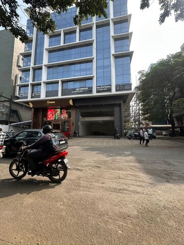  Showroom For Rent in Tilakwadi