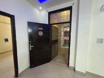 Room in 3 BHK Builder Floor at Green Fields Colony – for Sale