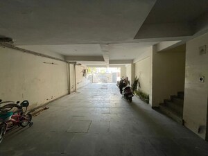 Parking in 3 BHK Builder Floor at Green Fields Colony – for Sale