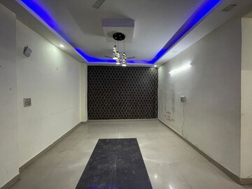 Furnished Amenities in 3 BHK Builder Floor at Green Fields Colony – for Sale