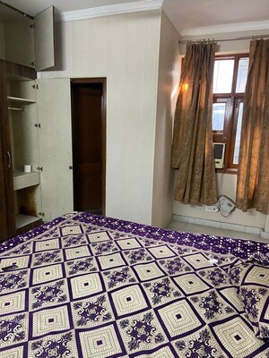 Bedroom in 2 BHK Apartment at Kalkaji – for Rent